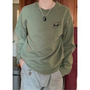 Grunge Alien Sweatshirt Size Medium 100% Cotton Green